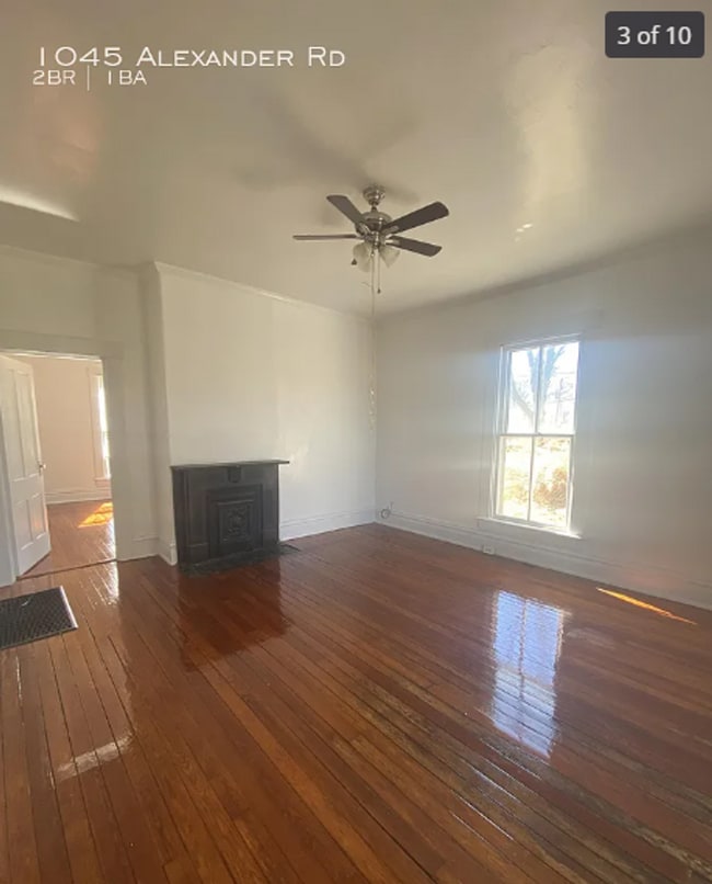 Building Photo - 1045 Alexander Rd