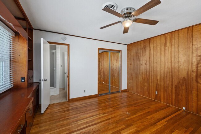 Building Photo - Lovely College Area Home