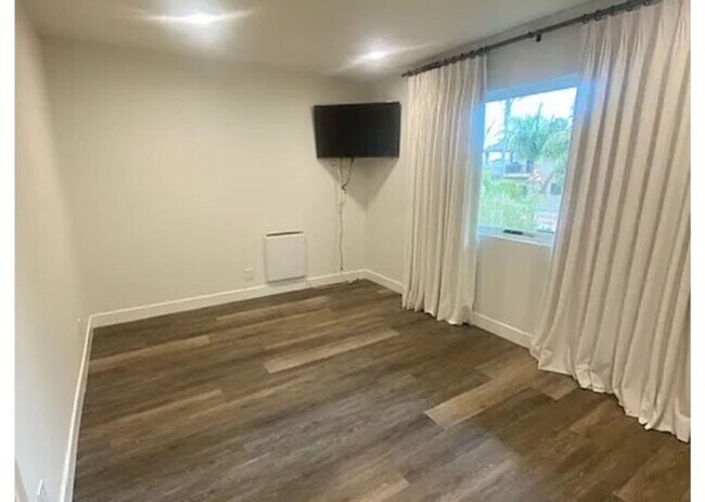 Building Photo - Beautiful Remodeled Home in Cayucos