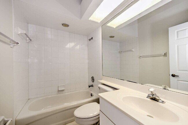 Building Photo - 8658 Patty Berg Ct