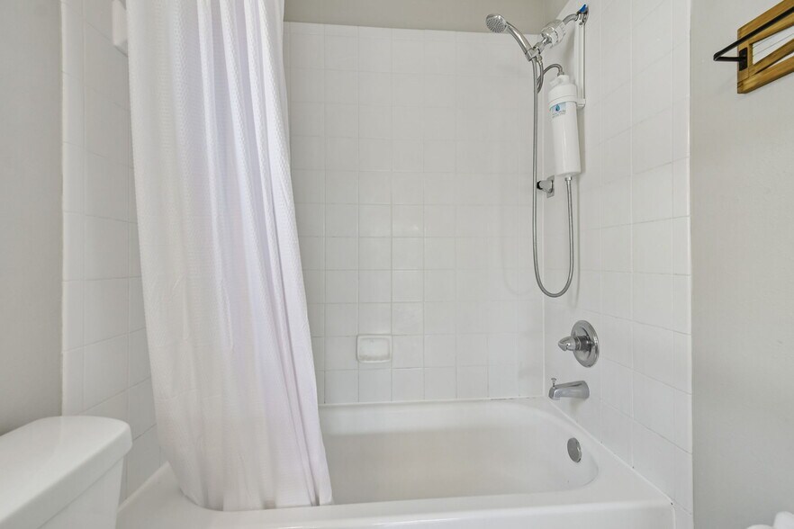 Building Photo - 7527 Oxford Garden Cir