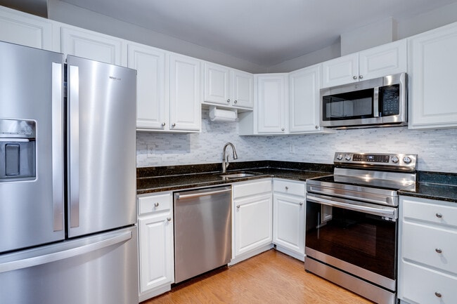 Building Photo - 5312 Anchor Ct