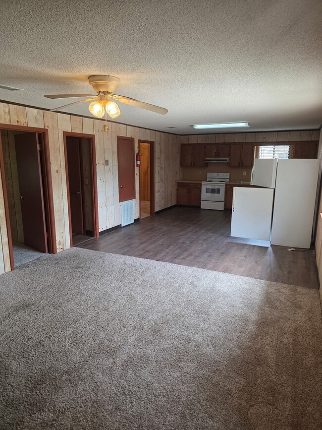 Building Photo - Oak Ridge Apartment