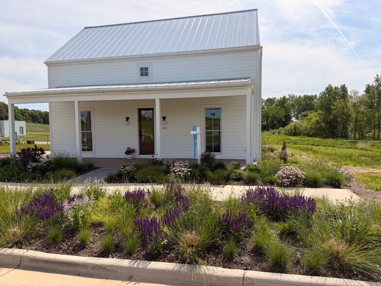 Building Photo - 4029 Serenbe St