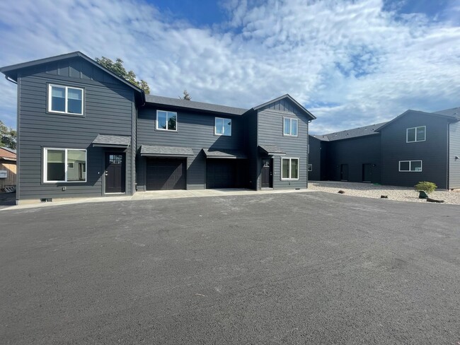 Primary Photo - Come check out this stunning duplex!