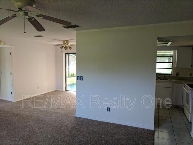 Building Photo - 3677 S Springbreeze Way