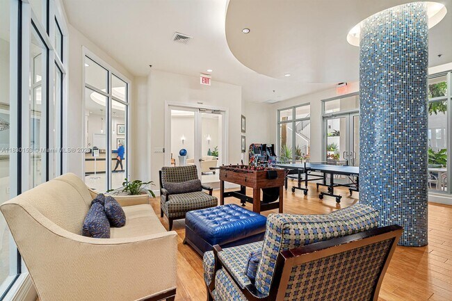 Building Photo - 1830 Radius Dr