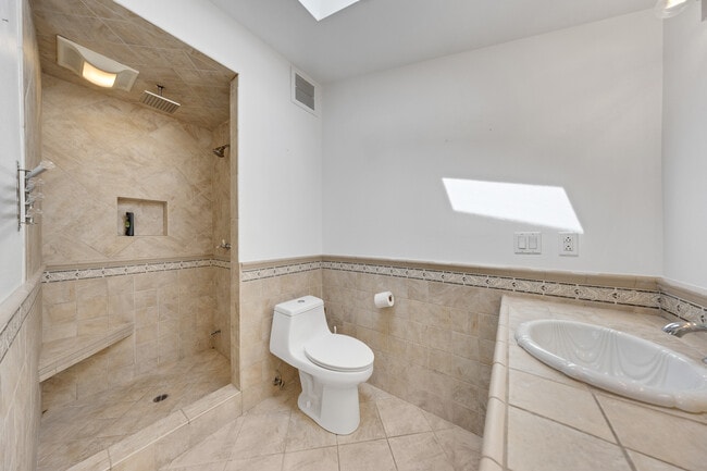 Building Photo - 16439 Kingsbury St