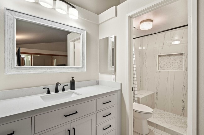 Building Photo - Wonderful Single Story Home with Great Yard in Santa Clarita!