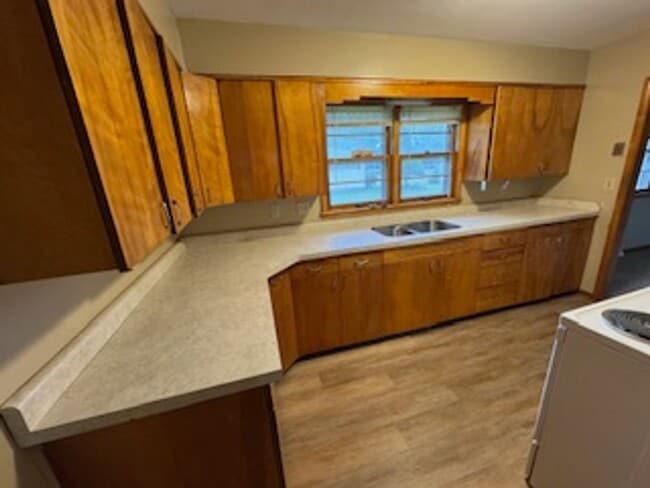 Building Photo - BE IN YOUR NEW HOME BY THE HOLIDAYS!