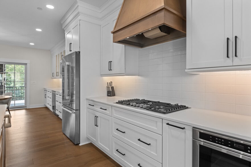 Building Photo - 134 Enclave Dr