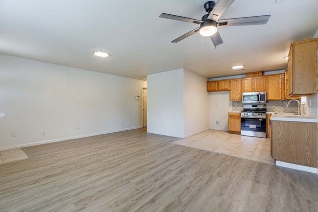Building Photo - 3 bed 2 bath home for RENT in Modesto by H...