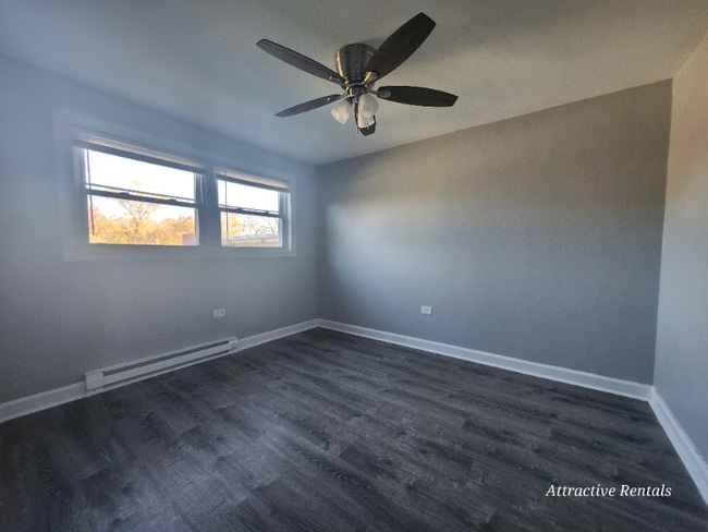 Building Photo - 2109 W 119th St