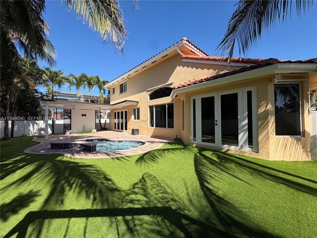 Building Photo - 364 SW 188th Ave