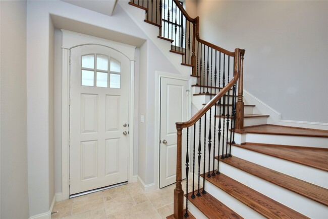 Building Photo - 5813a Kiam St