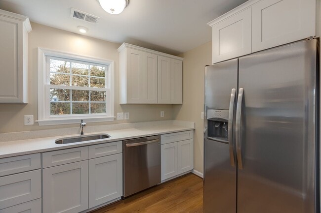 Building Photo - 9202 Douglas St