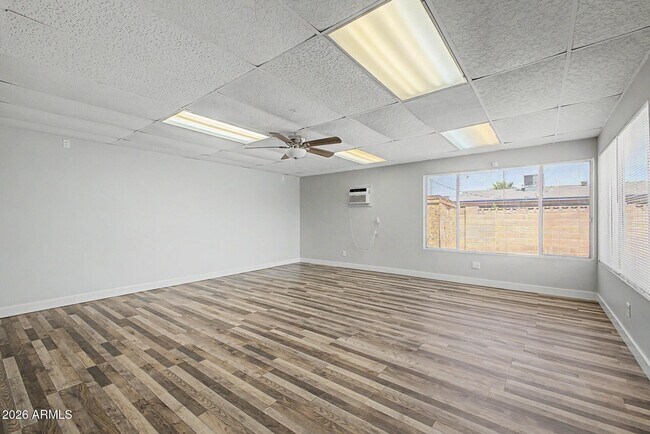 Building Photo - 6536 W Turney Ave