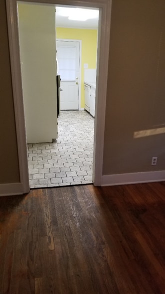 Building Photo - 216 Stevens Dr