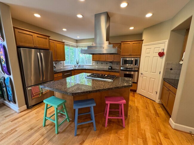 Building Photo - 4bd/2.5ba Sammamish Home
