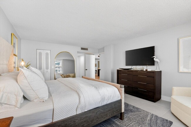 Building Photo - 3456 S Ocean Blvd