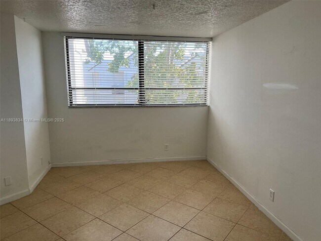 Building Photo - 1900 N Congress Ave