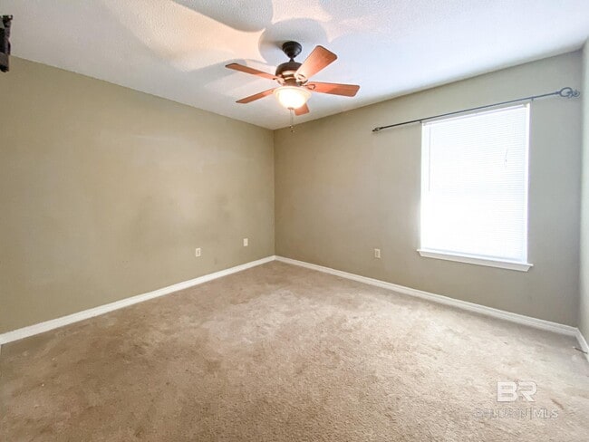 Building Photo - 21846 Mahan Dr