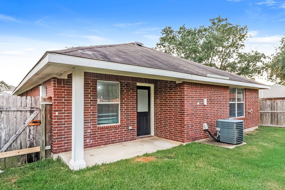 Building Photo - 4786 Wind Trace Dr