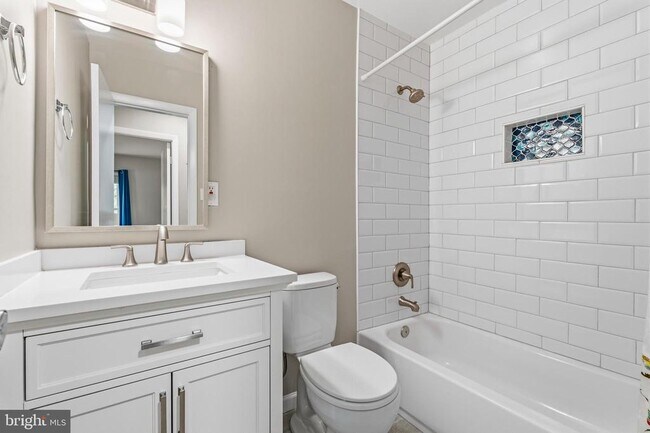Building Photo - 6410 Blarney Stone Ct