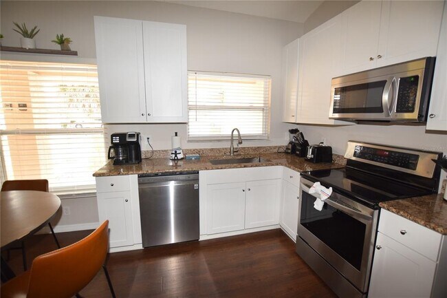 Building Photo - 1025 Lester Ridge Ct