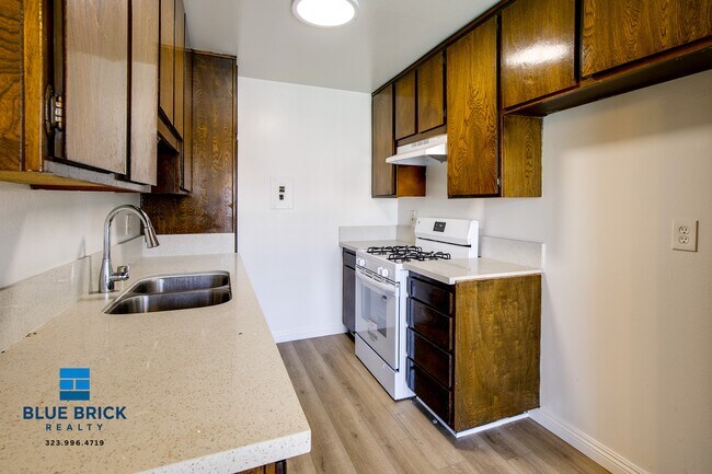 Building Photo - 5452 Corteen Pl
