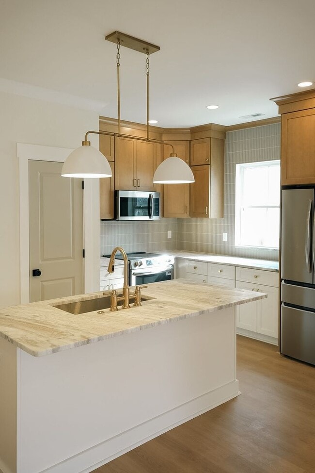 Building Photo - 207 S Calhoun St