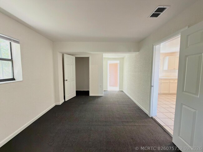 Building Photo - 706 23rd St
