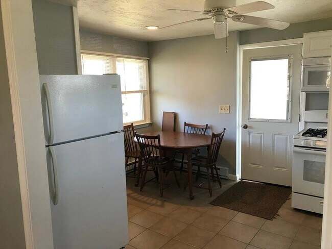 Building Photo - 7 Old Orchard Ln