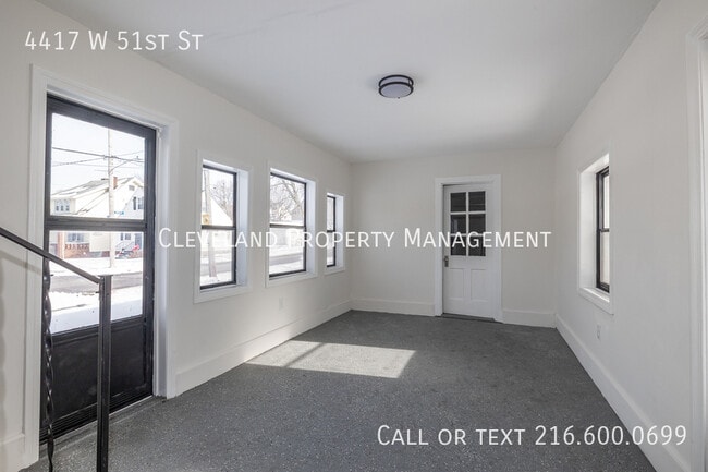 Building Photo - 4417 W 51st St