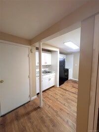 Building Photo - 50 Sand St