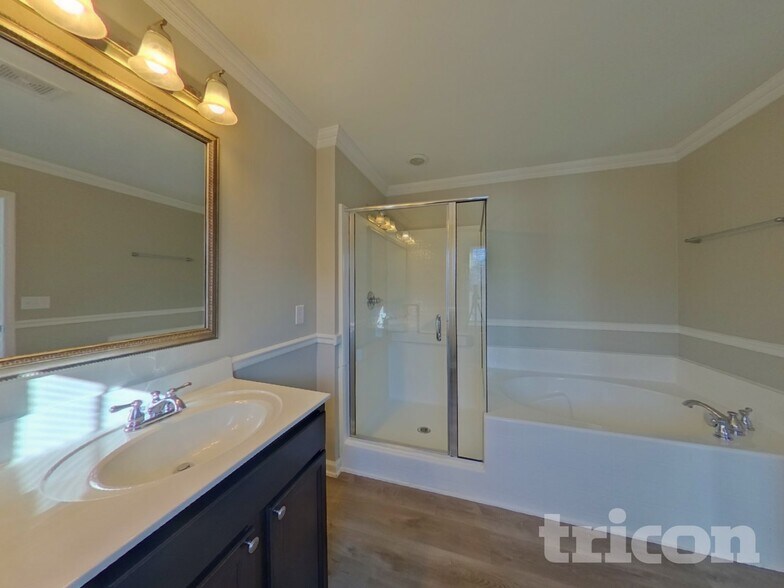 Building Photo - 209 Autumn Stroll Ct