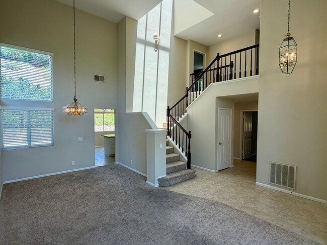 Building Photo - 3366 Waterford Dr