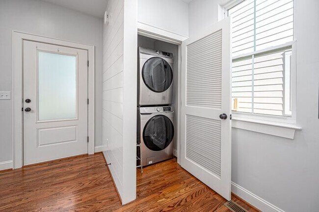 Building Photo - 303B Truce Street, Durham NC  27703