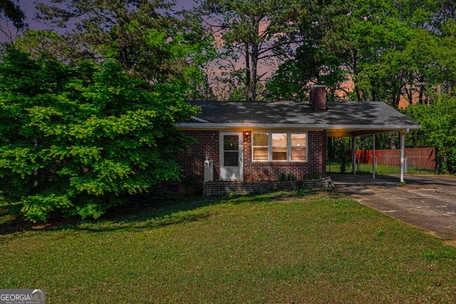 Building Photo - 3670 Goodwin Rd