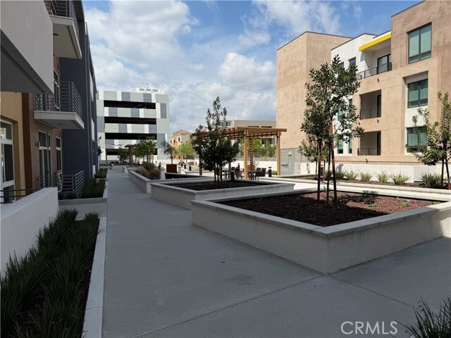 Building Photo - 168 S Monterey St