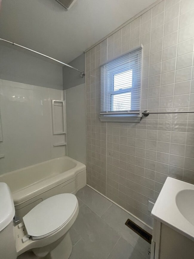 Building Photo - Town Home for rent in Papillion