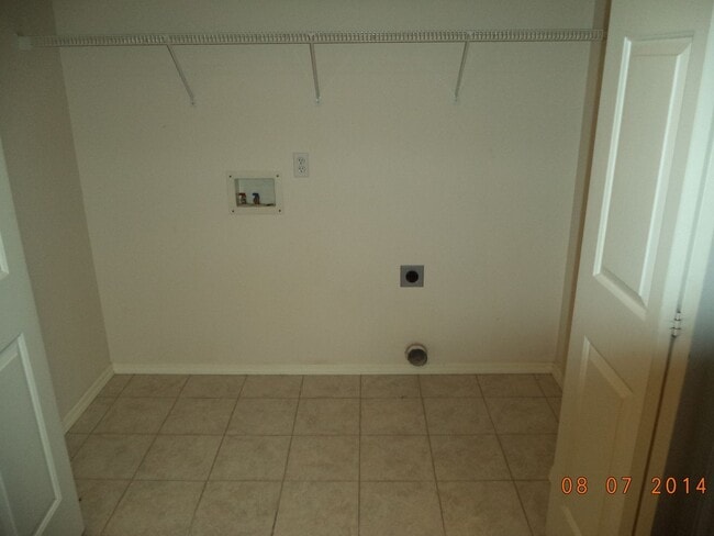 Building Photo - Beautiful Town Home for Rent