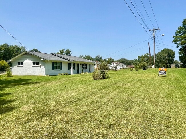 Building Photo - 539 Luckney Rd