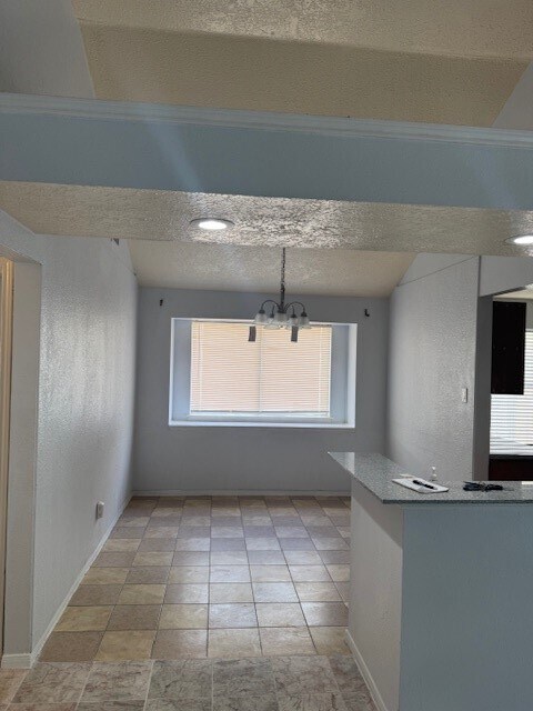 Building Photo - 11922 Sulphur Springs Dr