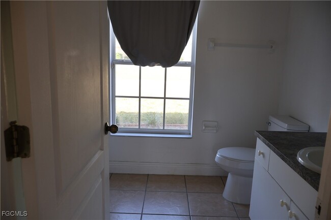 Building Photo - 3805 22nd St SW