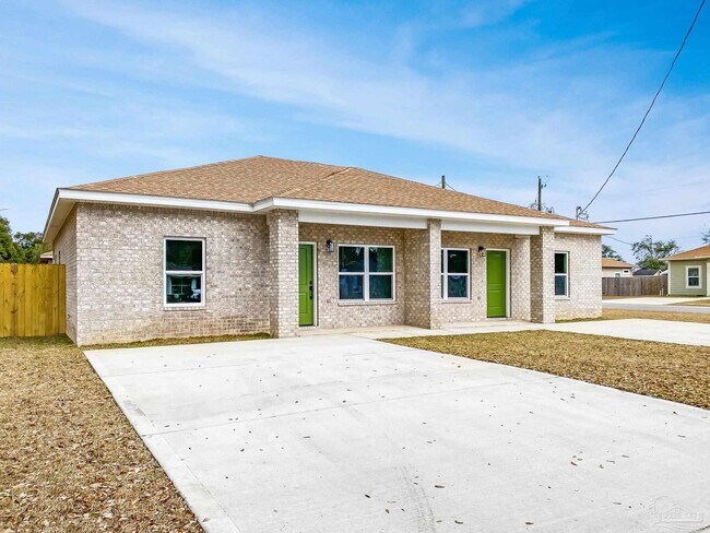 Building Photo - 440 Hancock Ln