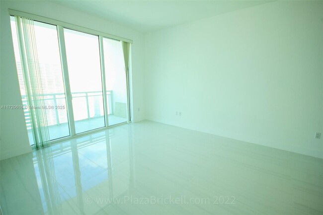 Building Photo - 950 Brickell Bay Dr