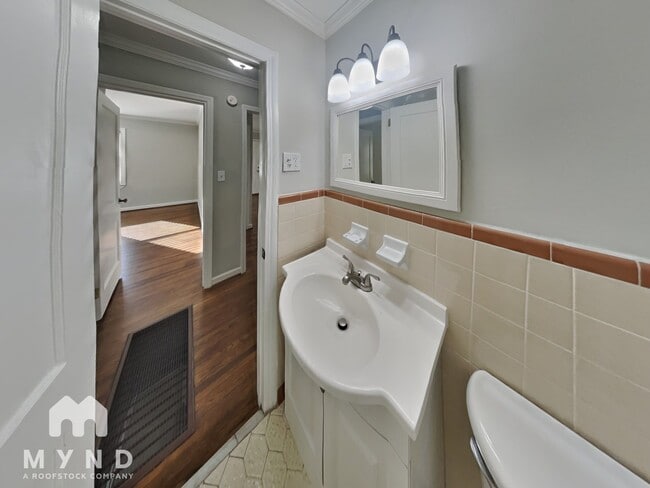 Building Photo - 3021 Watts Dr