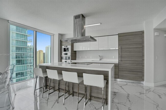 Building Photo - 330 Sunny Isles Blvd