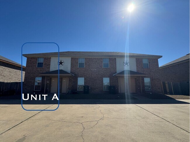 Building Photo - 4506 Sylvia Dr